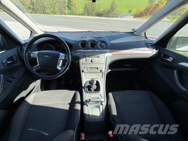 Ford Galaxy Trend Transporterek