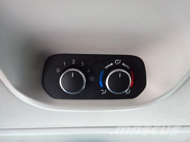 Ford Tourneo Custom 130PS Autm. Titanium L2 Navi Furgonetas cerradas
