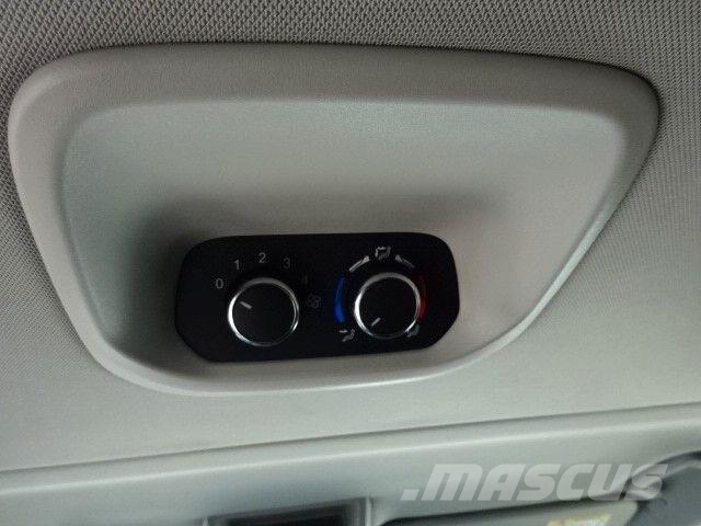 Ford Tourneo Custom 130PS Titanium L2 StdHzg Furgonetas cerradas