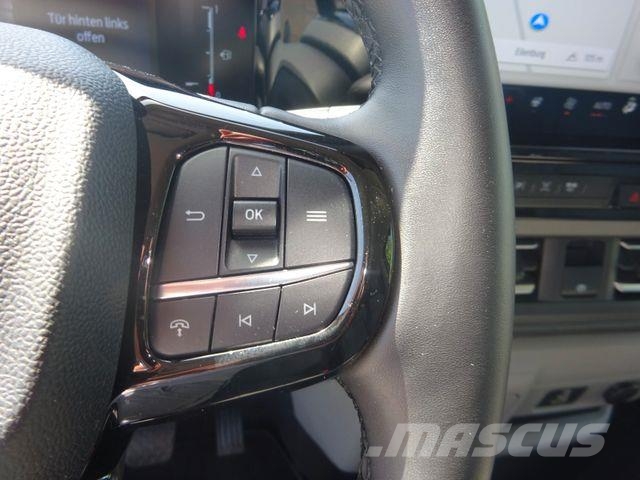 Ford Tourneo Custom 170PS Autm. Titanium L2 Panorama Dostavna vozila / kombiji
