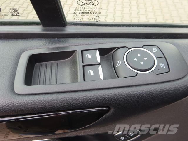 Ford Tourneo Custom 185PS Titanium L2 Bi-Xenon Varevogne