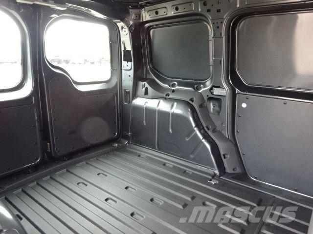 Ford Transit Connect L1 Limited 4x4 AHK Stndhz 2xSTür Furgonetas cerradas