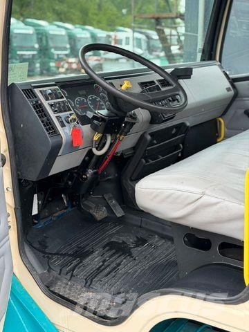 Freightliner FL70 4x2 elek verschiebbare Sattelkupplung *TOP* وحدات الجر