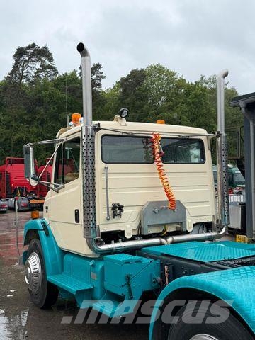 Freightliner FL70 4x2 elek verschiebbare Sattelkupplung *TOP* وحدات الجر