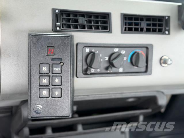 Freightliner FL70 4x2 elek verschiebbare Sattelkupplung *TOP* وحدات الجر