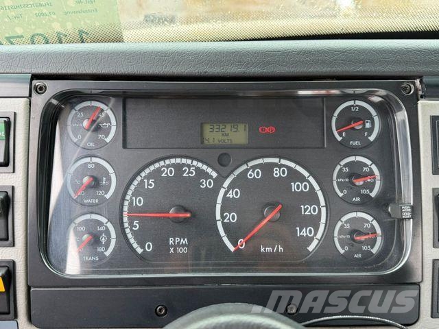 Freightliner FL70 4x2 elek verschiebbare Sattelkupplung *TOP* وحدات الجر