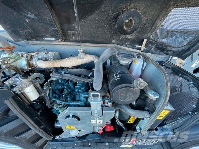 GiANT GT5048 HD / nur 384h / 4in1 Schaufel Gabel Gumikerekes homlokrakodók