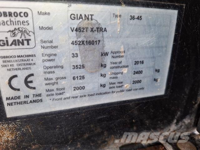 GiANT V 452 XTRA org1154Std GEW.2400 kg Bj2016 T Backhoe loaders