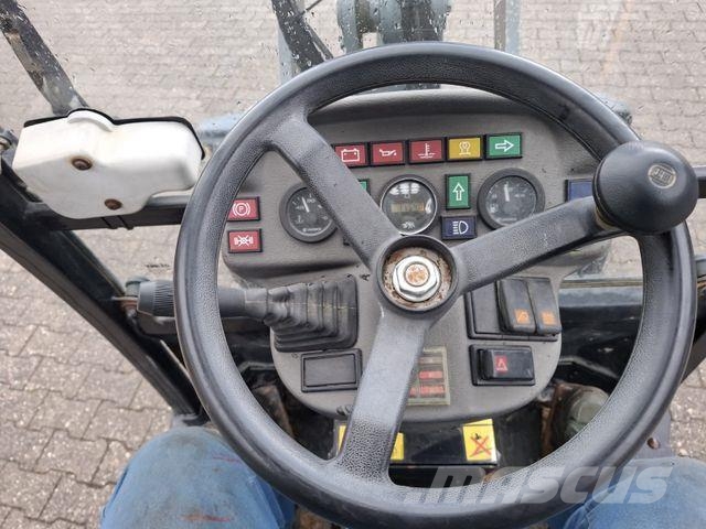 GiANT V 452 XTRA org1154Std GEW.2400 kg Bj2016 T Backhoe loaders