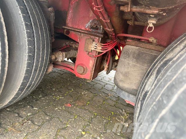 Goldhofer STZ-L4-44/80A Low loader-semi-trailers