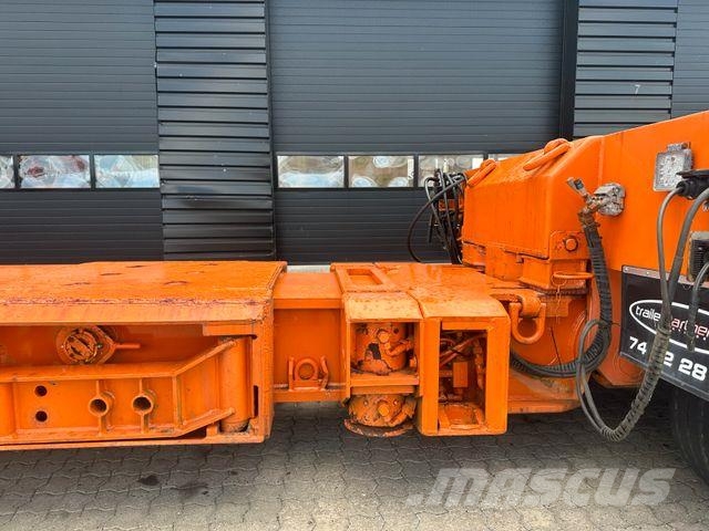 Goldhofer THP 3+5 XLE 低平板半挂车