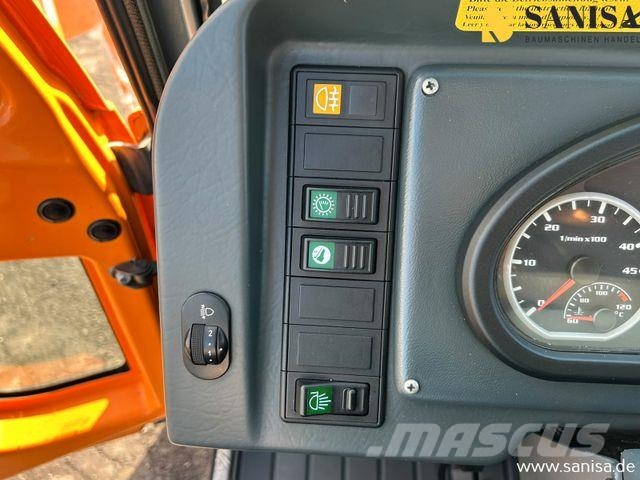 Hako M30/Multicar/Salzstreuer/3 S.-Kipper/Schild/4x4 Kipper