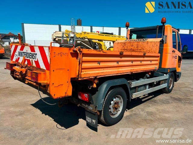 Hako M30/Multicar/Salzstreuer/3 S.-Kipper/Juni 27 Camiones bañeras basculantes o volquetes