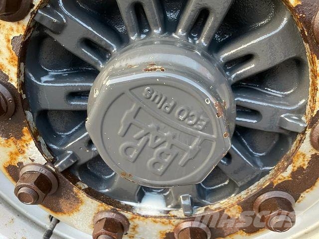 Hangler SPEZIAL AUFLIEGER FÜR MITNAHMESTAPLER Semirimorchi tautliner