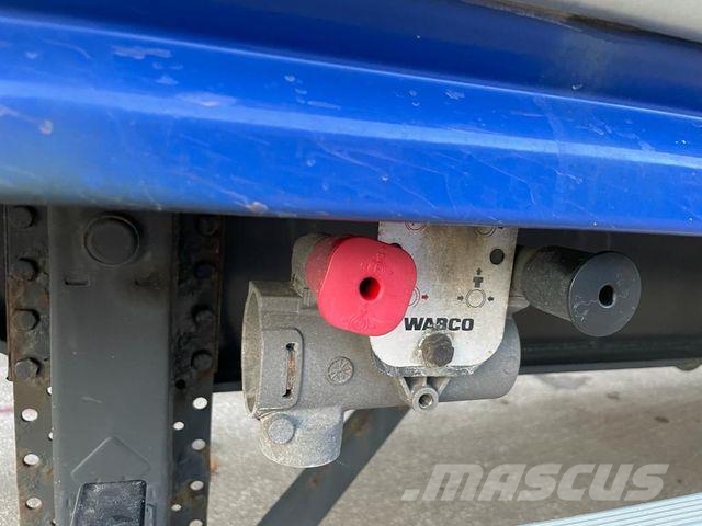 Hangler SPEZIAL AUFLIEGER FÜR MITNAHMESTAPLER Semirimorchi tautliner
