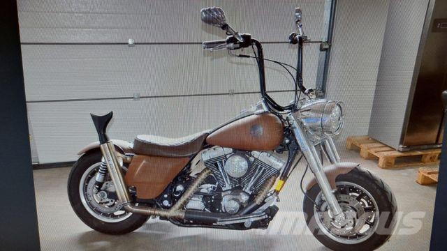 Harley-Davidson Road King FLHR Personbiler