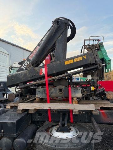 Hiab 102 + 105 Grúas torre