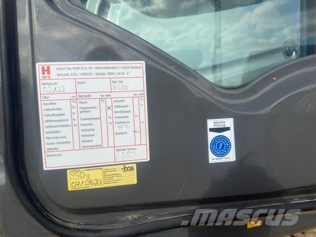Hitachi ZAXIS 225 USRLC-3 حفارات زحافة