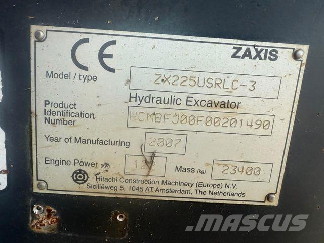 Hitachi ZAXIS 225 USRLC-3 حفارات زحافة