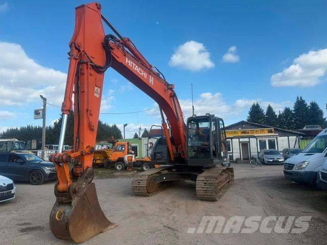 Hitachi ZAXIS 225 USRLC-3 حفارات زحافة
