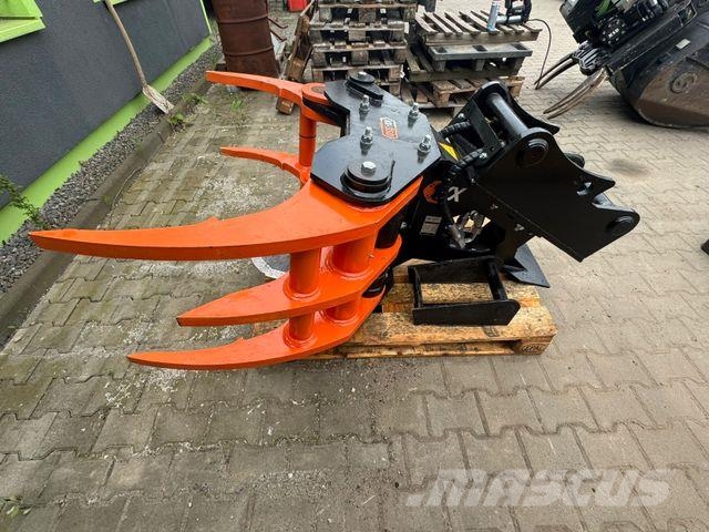 Hitachi ZX 135 履带挖掘机