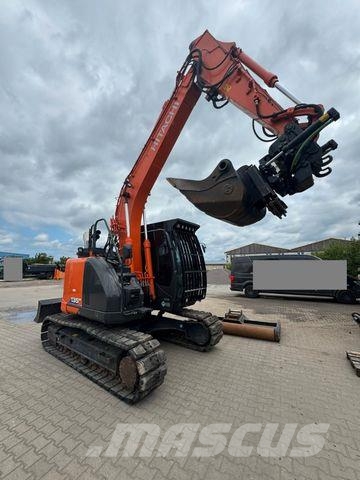 Hitachi ZX 135 履带挖掘机