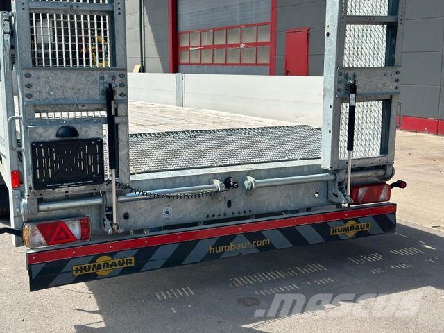 Humbaur HBTZ Tandem-Hochlader mit Laderampen Remolques para transporte de vehículos