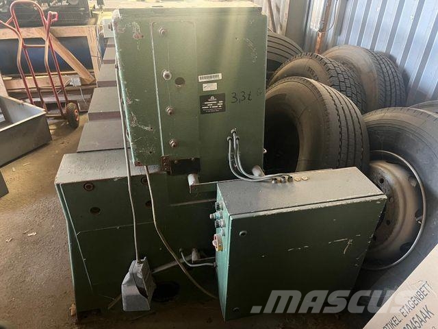 Hydraulische Blechtafelschere bis 4,5mm Material Costruzioni - Altro