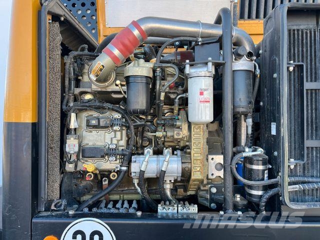 Hydrema MX14G / OilQuick OQ65 / 4x Löffel / 2.343h /2022 Excavadoras de ruedas