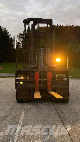 Hyster 9.00 Apvidus autokrāvējs