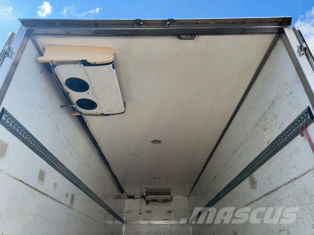 Iveco 180E25 EUROCARGO*Insulated KOFFER*LIFT TAIL Caminhões baú