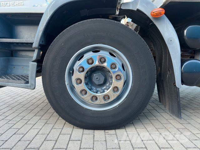Iveco 180E25 EUROCARGO*Insulated KOFFER*LIFT TAIL Umpikorikuorma-autot