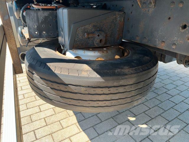 Iveco 180E25 EUROCARGO*Insulated KOFFER*LIFT TAIL Umpikorikuorma-autot