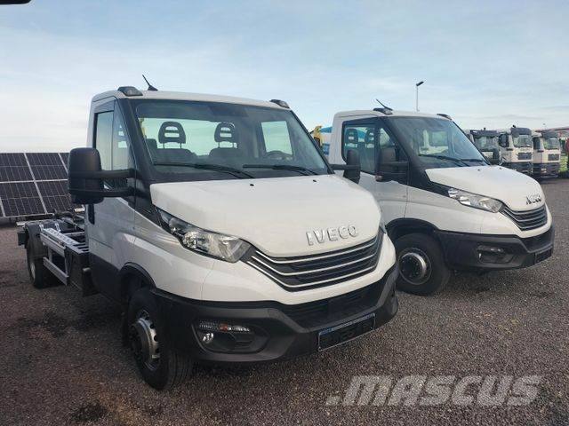 Iveco 70C18H Abrollkipper HYVA HKS-5 Camion con gancio di sollevamento