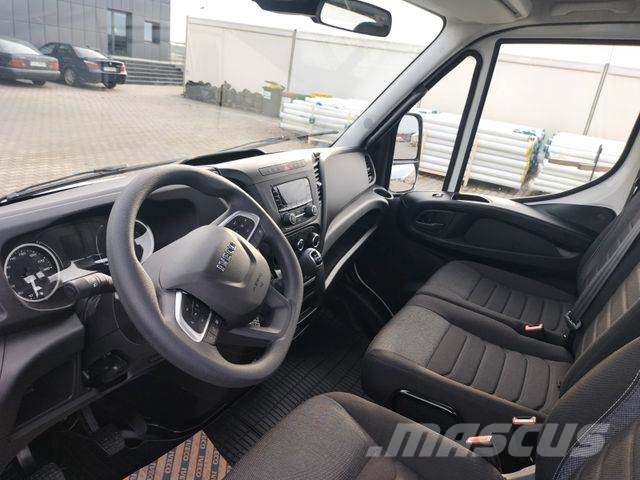 Iveco 70C18H Abrollkipper HYVA HKS-5 Camion con gancio di sollevamento