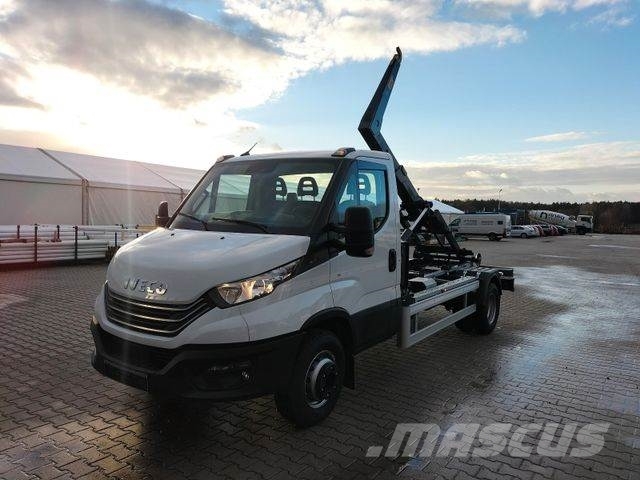 Iveco 70C18H Abrollkipper HYVA HKS-5 Camion con gancio di sollevamento