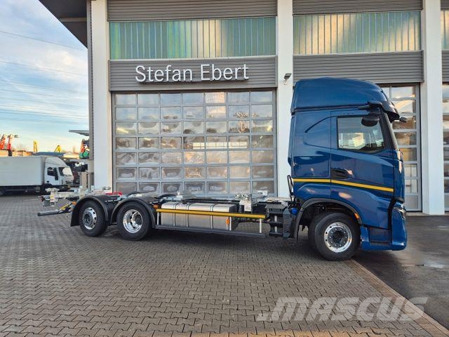 Iveco AS260S50Y/FS CM 6x2-4 BDF Standklima 2xAHK Cam Camiones con chasís y cabina