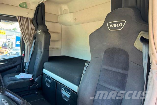 Iveco AS280X48 6x2 Hiab 21T Hook lift trucks