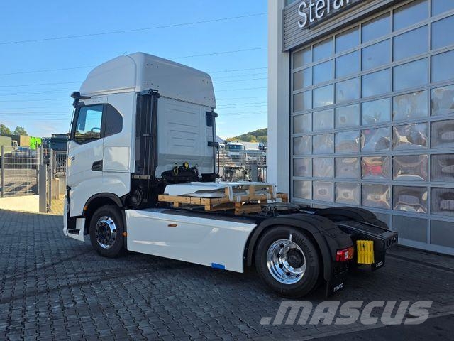 Iveco AS440S50T/FP, Intarder, ADR AT,EXII,EXIII,FL Vlačilci