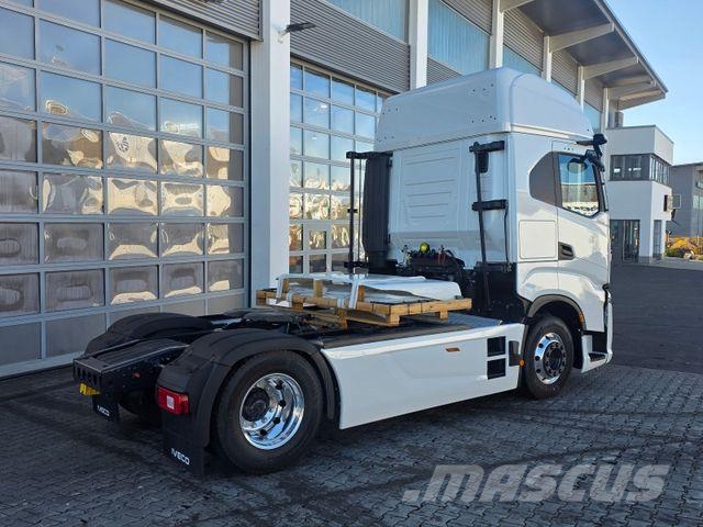 Iveco AS440S50T/FP, Intarder, ADR AT,EXII,EXIII,FL Vlačilci