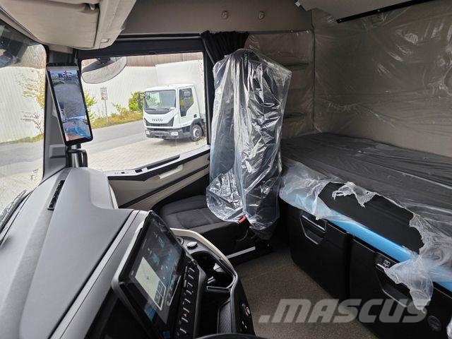 Iveco AS440S58T/P, ADR Gefahrgut AT,EXII,EXIII,FL Vilcēji