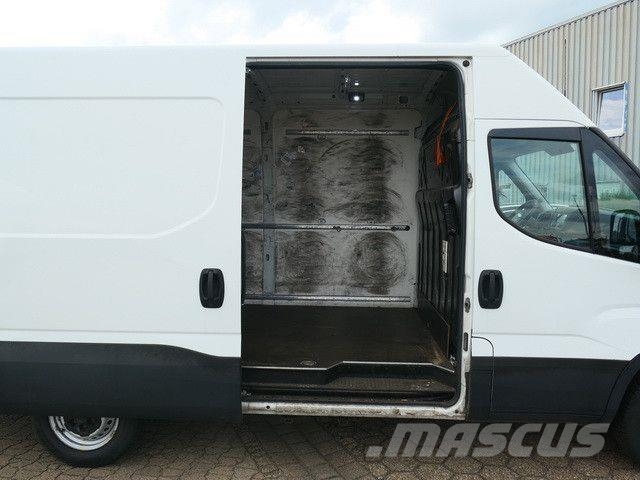 Iveco Daily 35S14/Hochdach/AHK/Klima Furgonetas cerradas