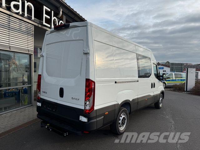 Iveco Daily 35S16 A8 *DoKa*Automatik*AHK*R3.520mm* Kaubikud