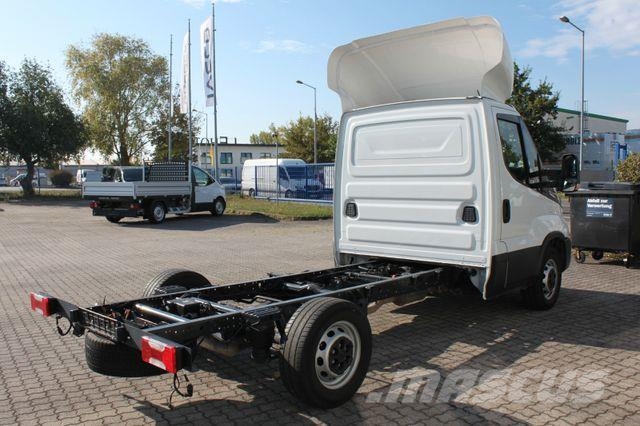 Iveco Daily 35S18HA8/P Kamioni-šasije