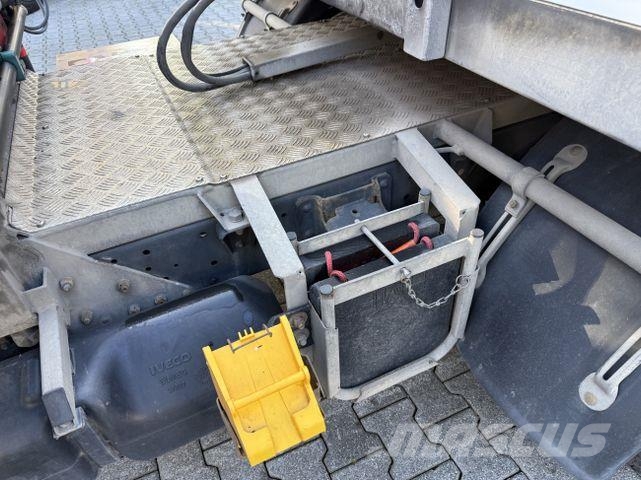 Iveco Daily 70-180 Kran HMF 710 + Auflieger Kranwagen
