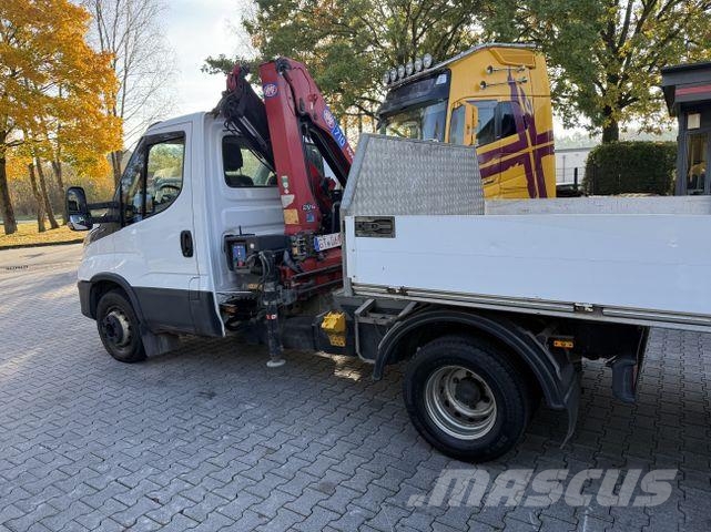 Iveco Daily 70-180 Kran HMF 710 + Auflieger Kranwagen