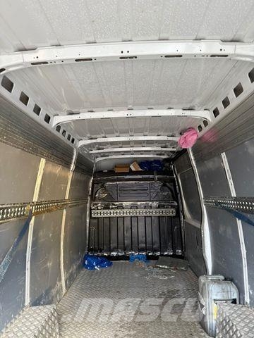 Iveco Daily Kasten HKa 35 S ... V Radstand 4100 Varebiler