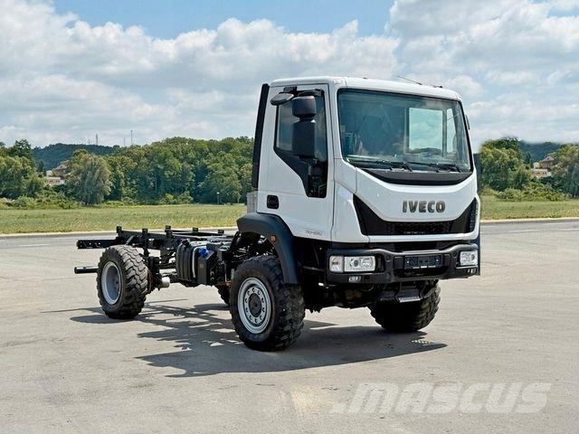 Iveco EUROCARGO 110-250* PLATFORM 4,60 m* 4x4 Camiones con chasís y cabina