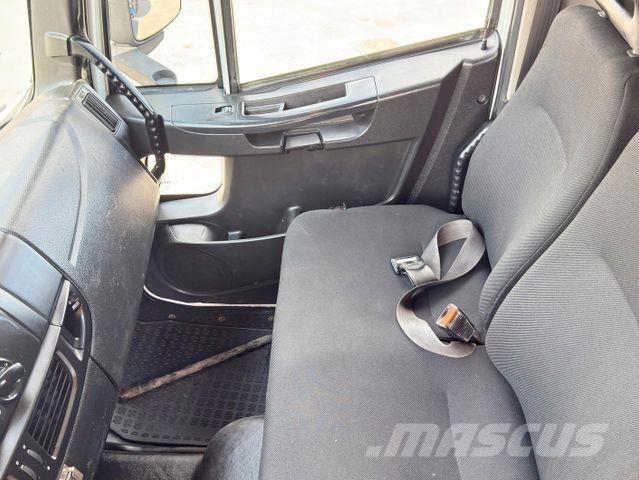 Iveco EUROCARGO 110-250* PLATFORM 4,60 m* 4x4 Camiones con chasís y cabina