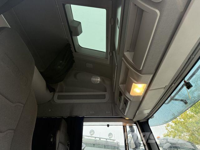 Iveco Eurocargo 160-280 شاحنات بغطاء جانبي